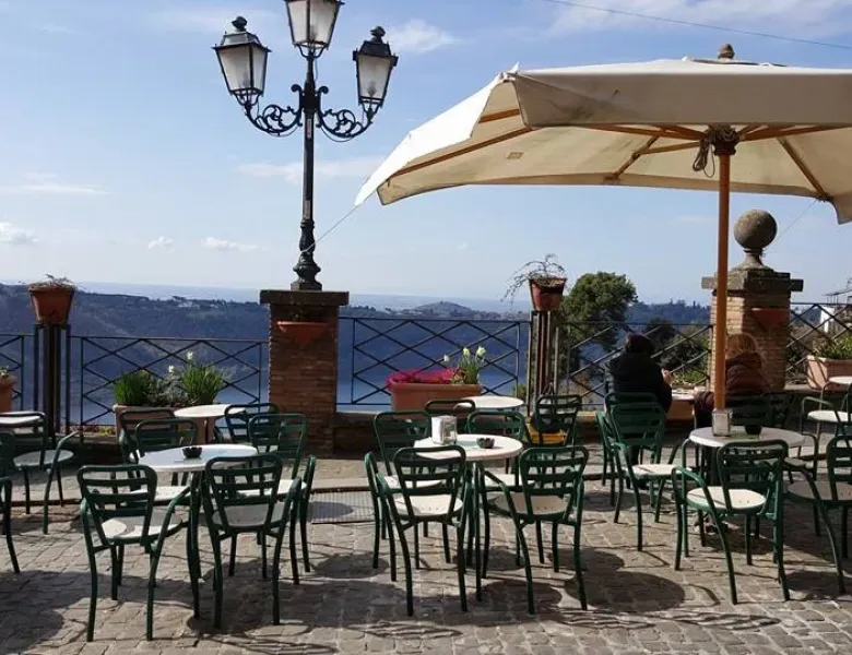 Bar delle Fragole - Innovazione Digitale con Tastiere Digitali